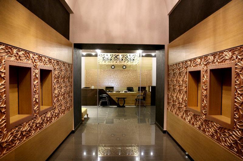A44 Hotel 3*